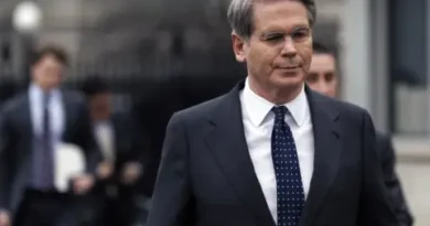 Бесент: Временно облекчение на санкциите срещу руския петрол предотврати крах на глобалната търговия