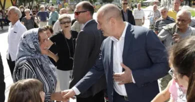 Радев триумфира: как световните медии видяха изборите в България