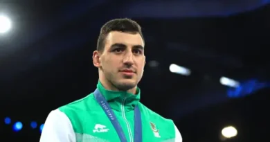 Турпал Бисултанов отнема златото от Семен Новиков в драматичен финал в Тирана