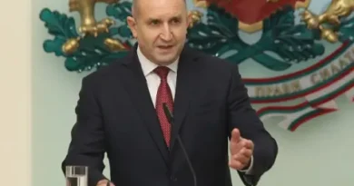 Победи и паралели: как чуждата преса сравнява Радев и Мадяр