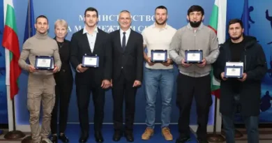 Илиев поздрави българските медалисти от европейското по борба в Тирана