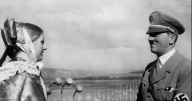 Краят в берлинския бункер: смъртта на Адолф Хитлер