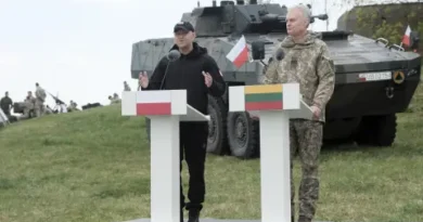 Карол Навроцки наблюдава многонационално учение на НАТО край Сувалкския коридор