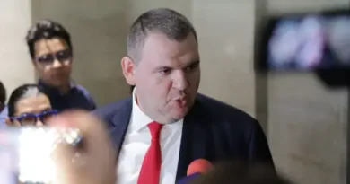 Илиян Василев: Пеевски се върна в старата си роля на олигархичен хамелеон