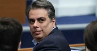 Асен Василев: Новите текстове за защита на потребителите и конкуренцията може да вдигнат цените
