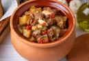 Ароматни механджийски гювечета със свинско