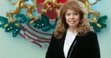 Йотова поздрави DARA и екипа за триумфа на Евровизия