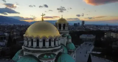 Резервационен бум и четири града в надпревара за домакинството на Евровизия след успеха на DARA