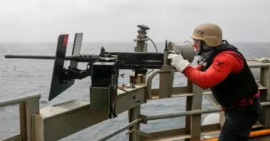 Нарастващо напрежение: американски генерал води преговори с кубинско военно ръководство