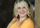 Годеж за Елена Атанасова: актрисата показа впечатляващо бижу