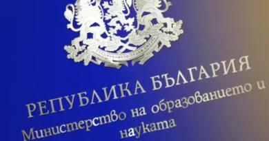 Образователният министър гарантира покриване на текущите разходи в училищата