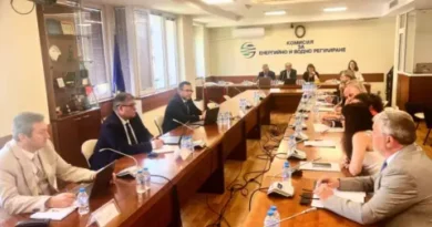 КЕВР организира обществено обсъждане за планирано поскъпване на тока и парното