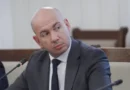 Възраждане настоява за черни печати за двама македонци след клип с непристойни жестове