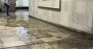 Провал в стената превърна подлеза край Ларгото в плитка река